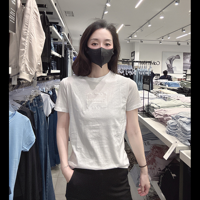 CK女士短袖T恤时尚全棉轻奢