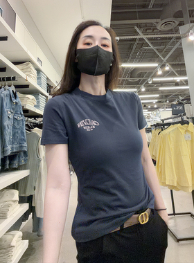 CK Calvin Klein女士新款圆领纯棉舒适休闲印花短袖T恤CW626