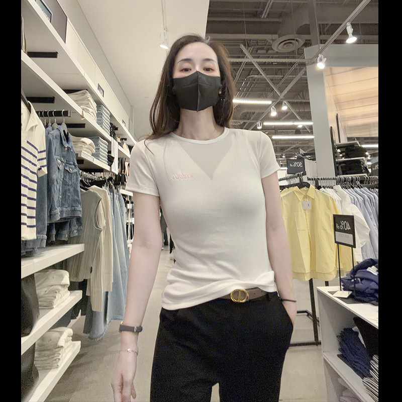 CK Calvin Klein女士新款圆领弹力修身纯棉休闲刺绣短袖T恤CW621