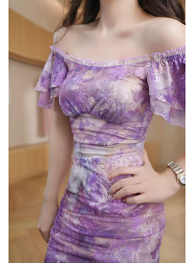 22129扎染一字领印花礼服法式气质紫色收腰显瘦碎花名媛连衣裙夏