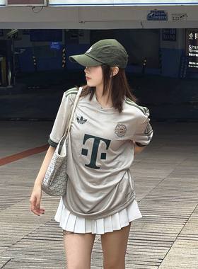 Adidas阿迪达斯拜仁慕尼黑25/26赛季啤酒节球迷版短袖球衣JN6374