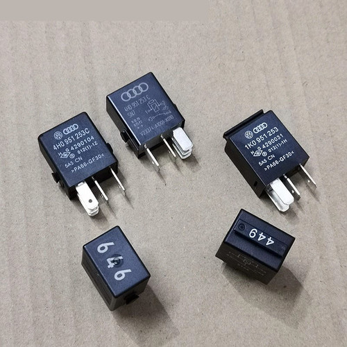 大众新朗逸新帕萨特凌渡新波罗明锐昊锐中央电器盒继电器646 /449