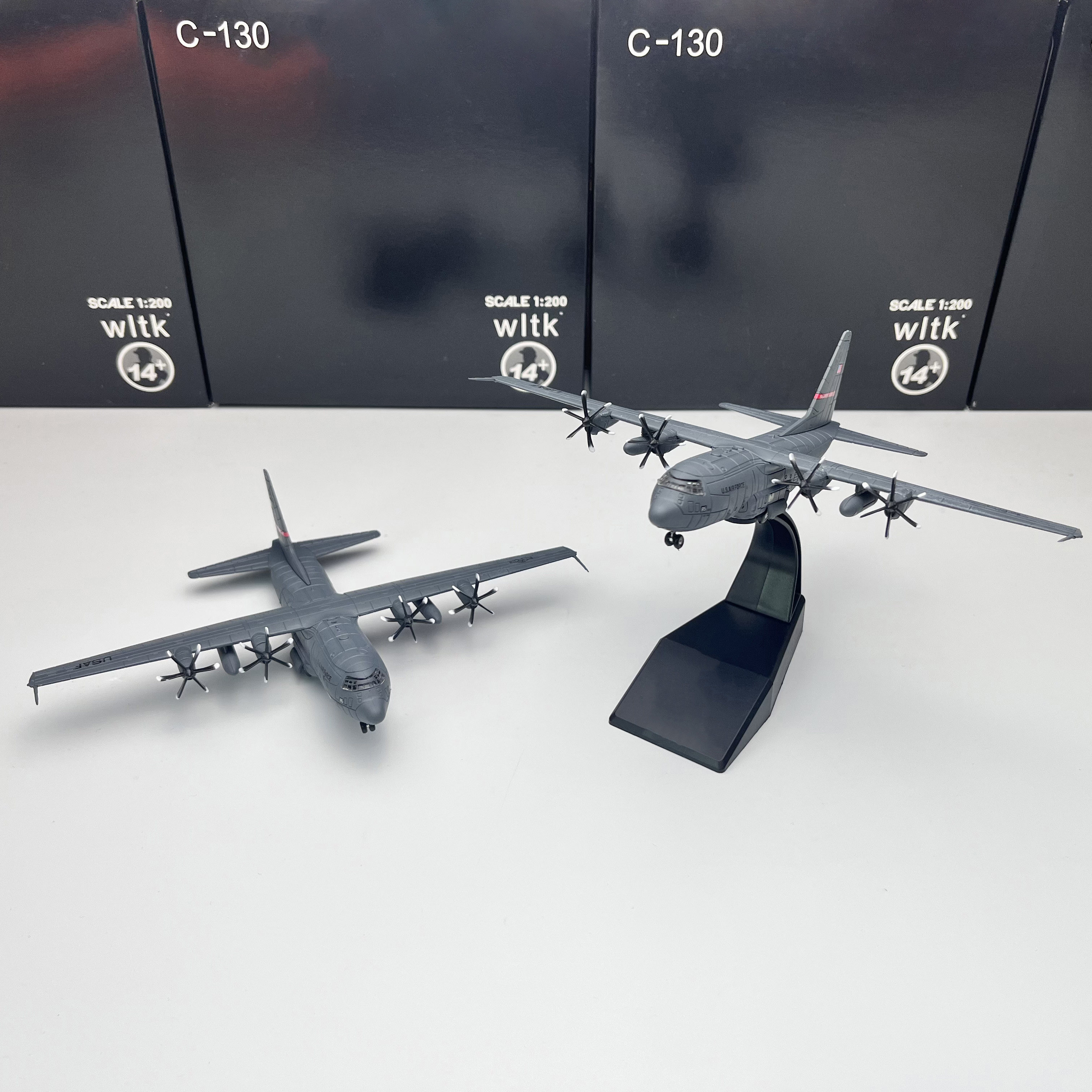 wltk 1/200美国空军c130大力神运输机合金仿真军事战斗机飞机模型