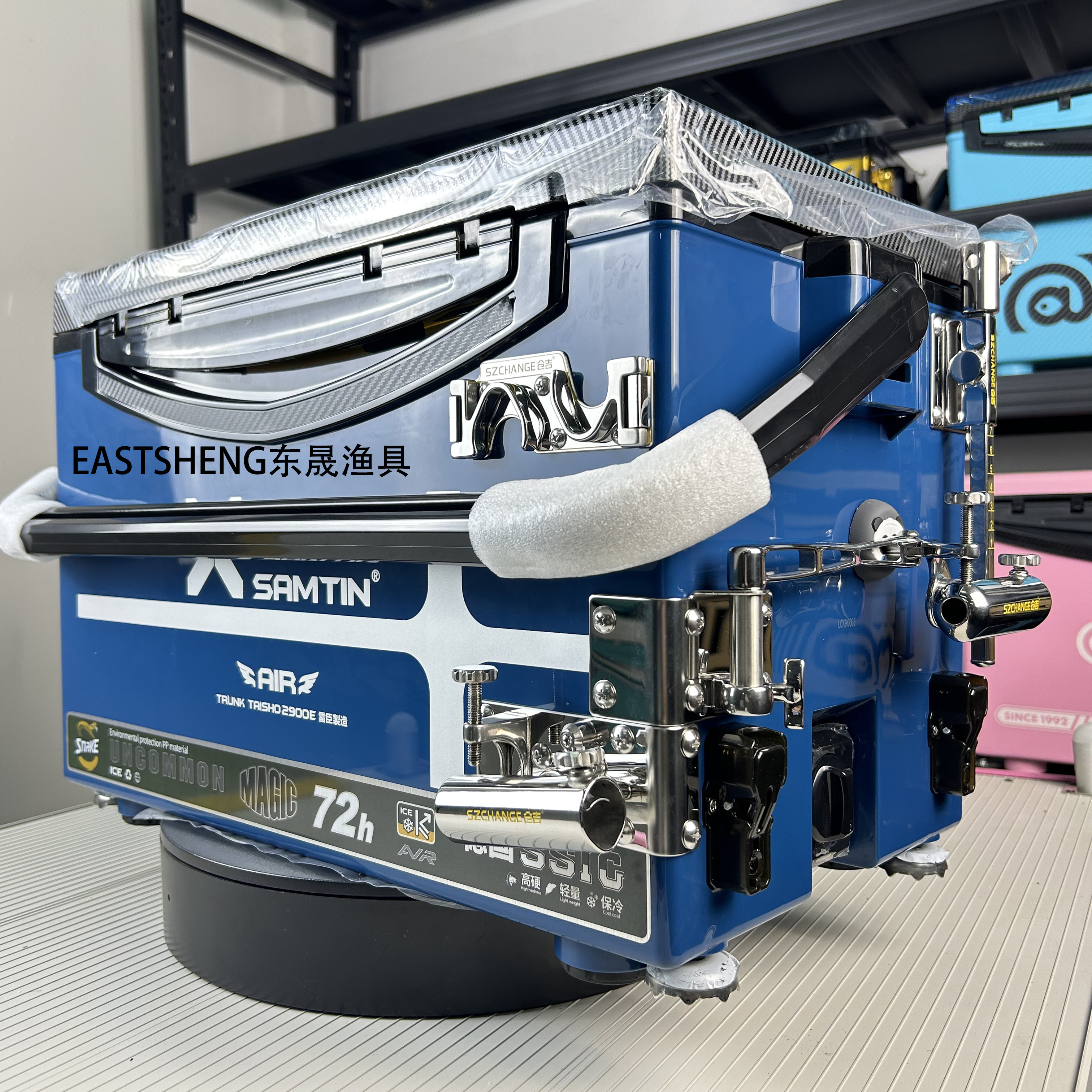 雷臣2900E碳纹钓箱极光蓝搭配仓吉不锈钢配件带四脚升降免安装