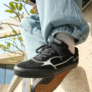 情侣鞋 板鞋 滑板鞋 极路客2025新款 男生鞋 黑色男女款 街舞鞋 子 德训鞋