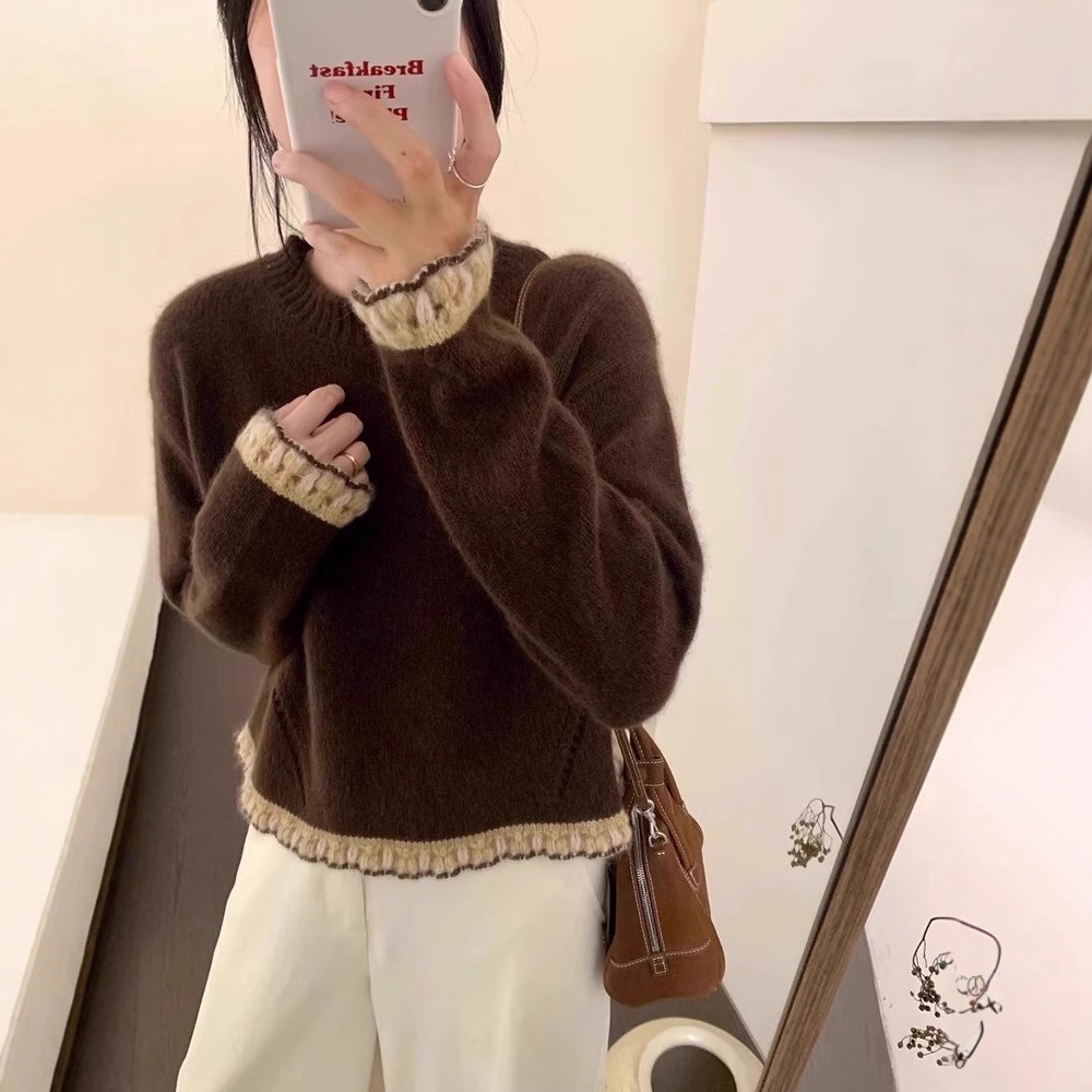 韩系设计感咖色花边针织