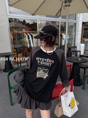 FISH YU美式复古堆叠衣篮撞色插肩袖圆领宽松大版长袖T恤26532