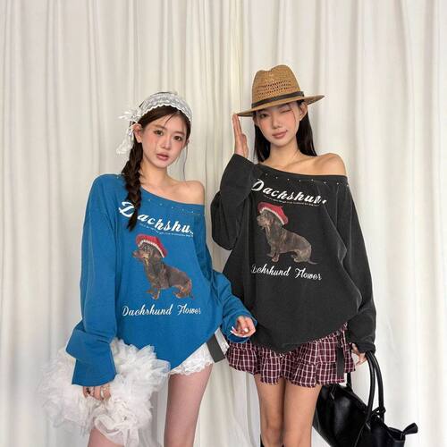 ME KAKAMEE十三行春美式复古腊肠狗铆钉领口水洗斜肩长袖T恤