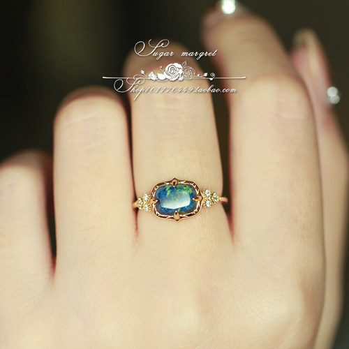 复古精致感凤凰石白水晶戒指