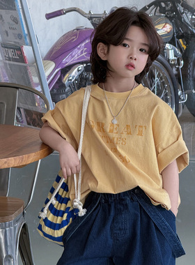 奶酪与喵童装男童短袖2026年春季字母印花宽松卷边潮范中大童T恤