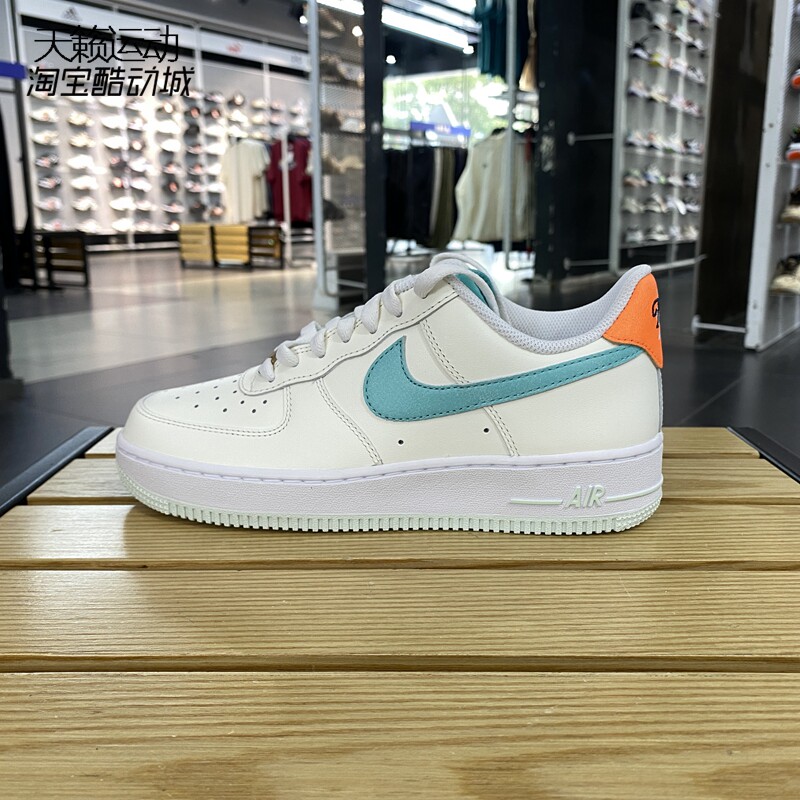 Nike/耐克男鞋新款AF1空军一号低帮运动休闲板鞋HM3728-131