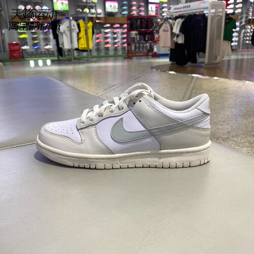 Nike/耐克女低帮轻便板鞋