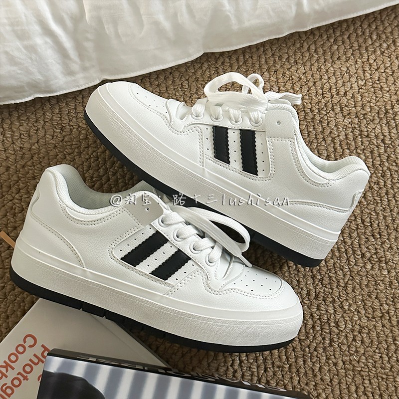 路十三女鞋百搭平底小白鞋女款2025新款爆款鞋子学生软底休闲板鞋