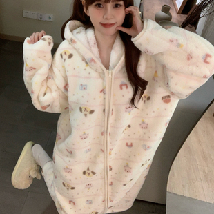 珊瑚绒睡衣女款秋冬季加厚保暖宽松拉链长款可爱家居服可外穿睡袍