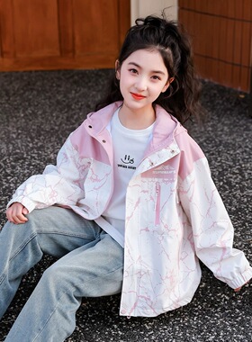 女童外套春秋装儿童洋气时髦冲锋衣女孩拼色2025新款时尚秋装上衣