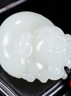 省级大师郭磊细腻油润和田玉羊脂白玉挂件吊坠生肖猪 福猪26.68克