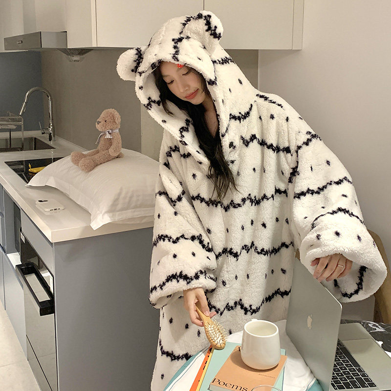 新款冬季加厚保暖睡袍连帽睡裙女
