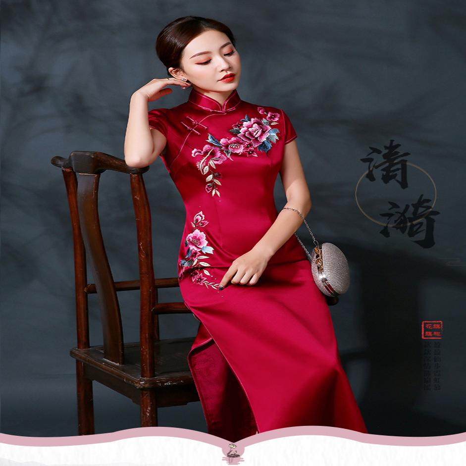 2025新款连衣裙女大红真丝长旗袍复古修身中国风演出活动礼服文艺