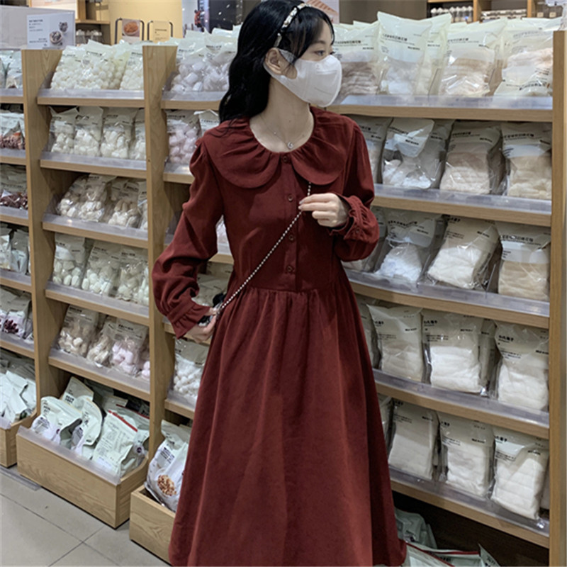 甜美少女秋季新款学院风长袖收腰减龄文艺中长款红色娃娃领连衣裙