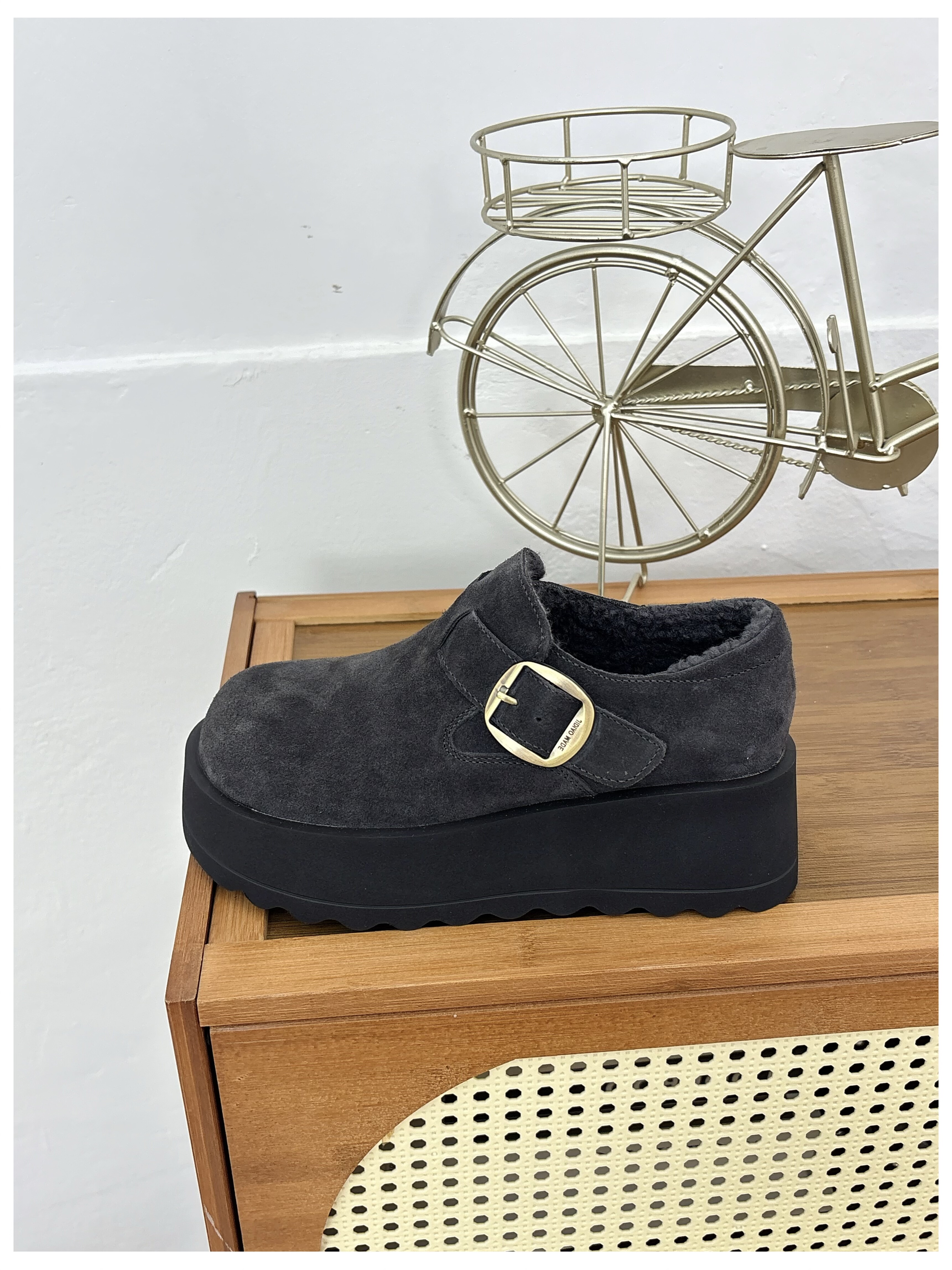 磨砂牛皮真皮厚底勃肯鞋女冬款加绒保暖棉鞋魔术贴一脚蹬懒人鞋