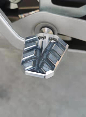 凯越400x500x通用改装车刹车脚踏板脚刹加宽防滑舒适黑色钛色银色