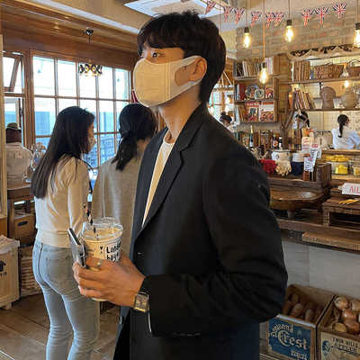 春秋季垫肩休闲西服外套潮牌单西