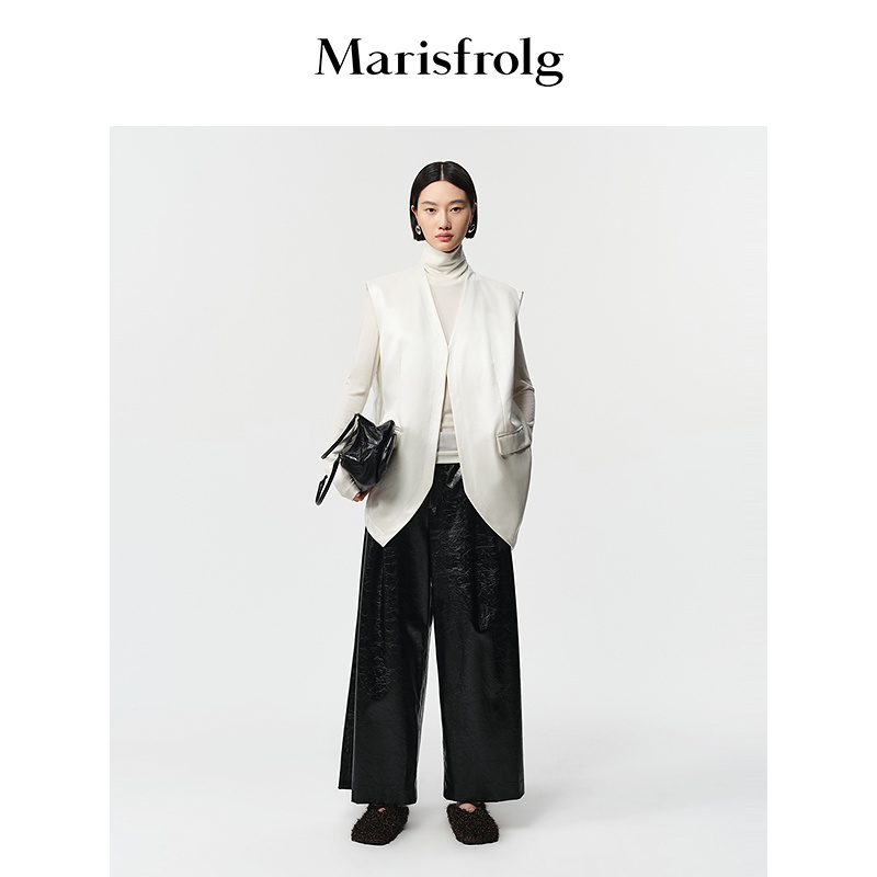 【绗缝美学】Marisfrolg玛丝菲尔2025冬新款夹棉拼接燕尾下摆马甲