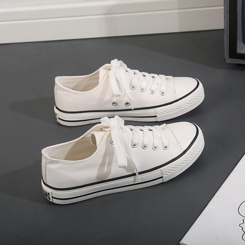 新款低帮手绘大码女帆布鞋2022纯色情侣运动板鞋学生韩版小白鞋子