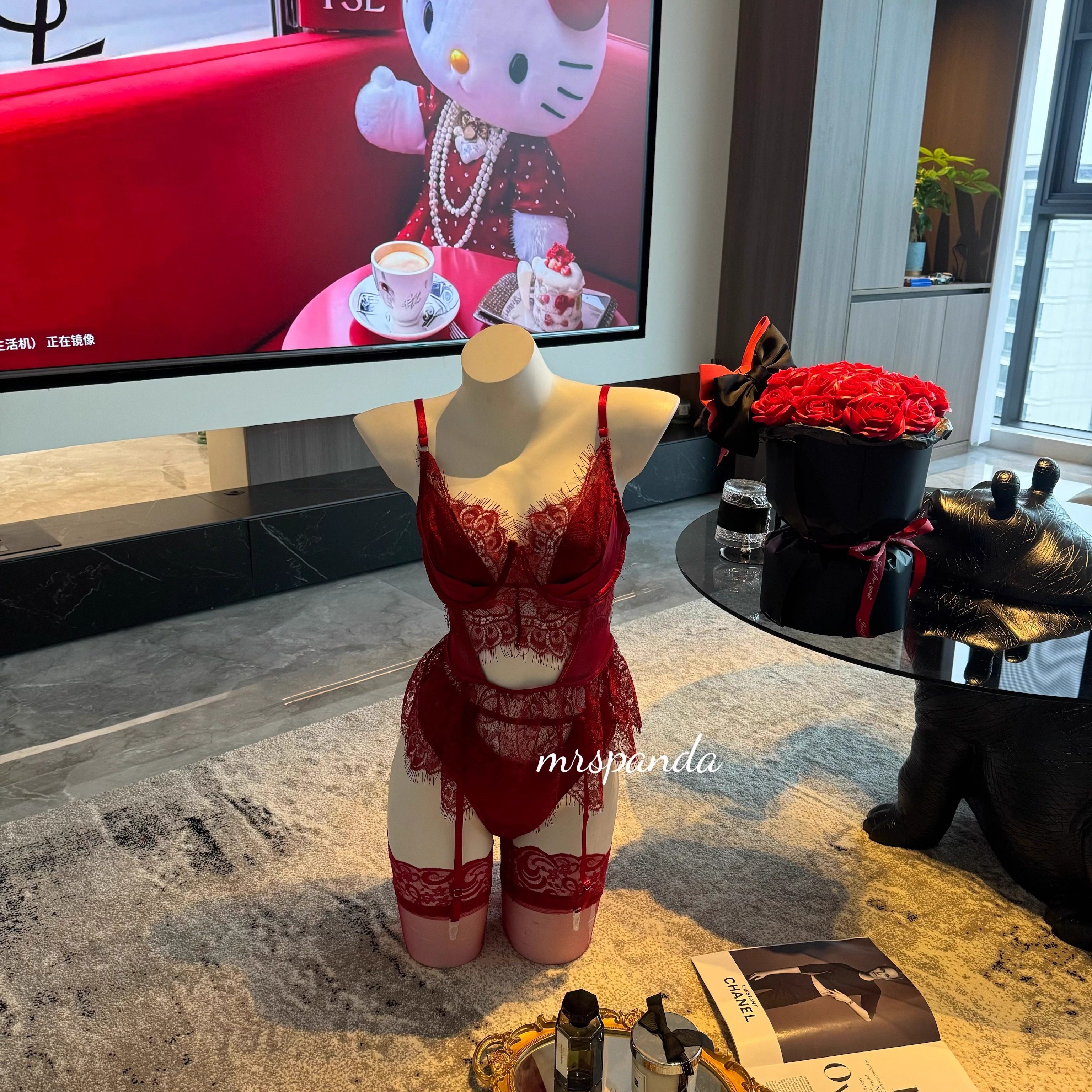 MrsPanda&middot;厄瓜多尔红玫瑰性感蕾丝酒红色吊带裙内衣两件套显白