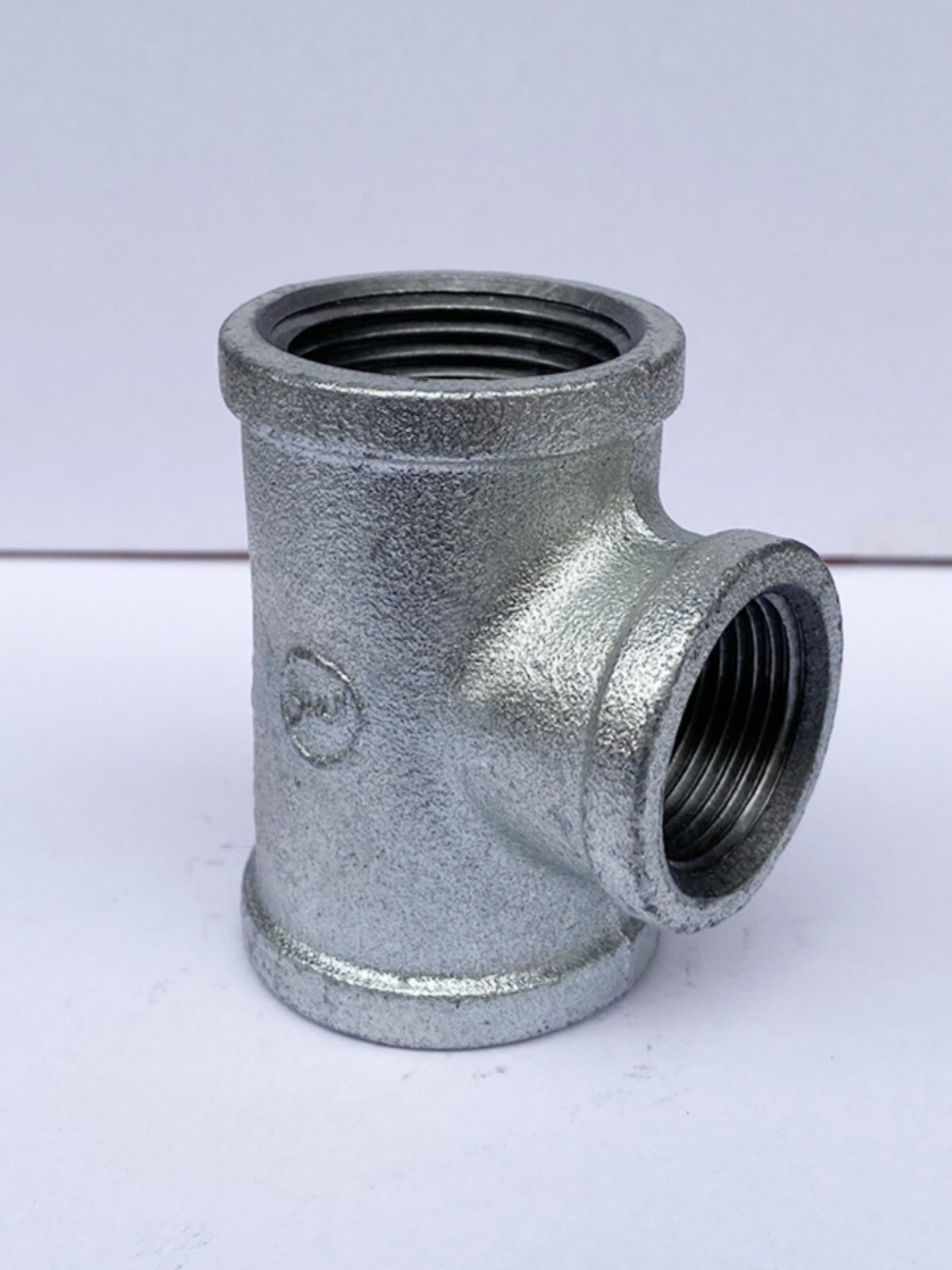 热镀锌玛钢管件镀锌三通建支镀锌正三通消防内丝三通水管丝扣三