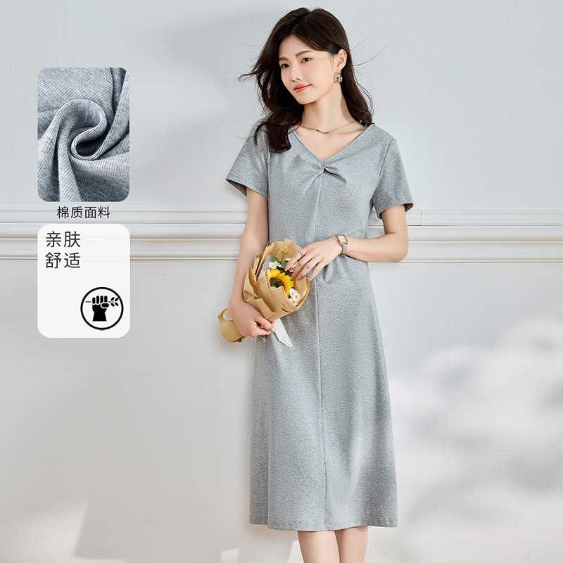 3S女装2025夏季新款时尚休闲百搭V领短袖连衣裙简约风显瘦裙子