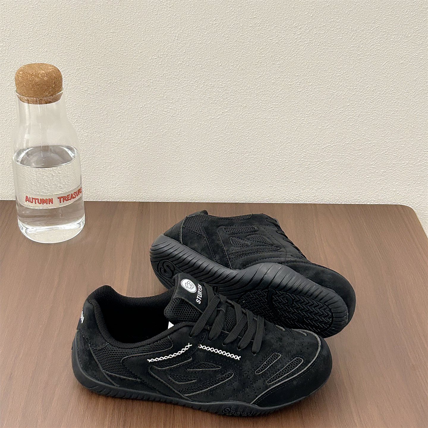 黑色轻便百搭小众德训鞋女鞋ins潮2025年秋季情侣网面运动休闲鞋