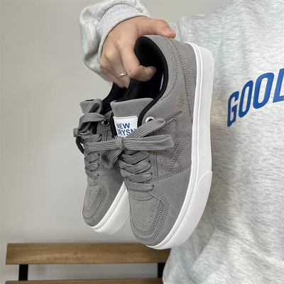 面包鞋港风小众滑板鞋女鞋