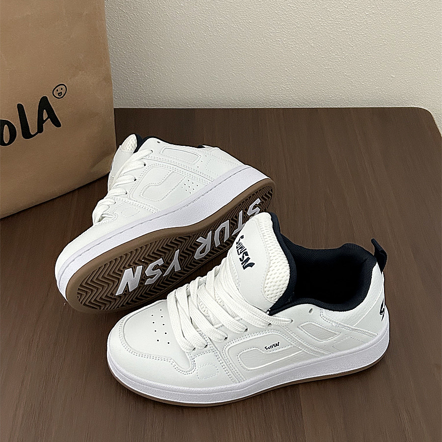 白蓝色流行男鞋休闲板2026年春季新款情侣小白鞋低帮面包鞋