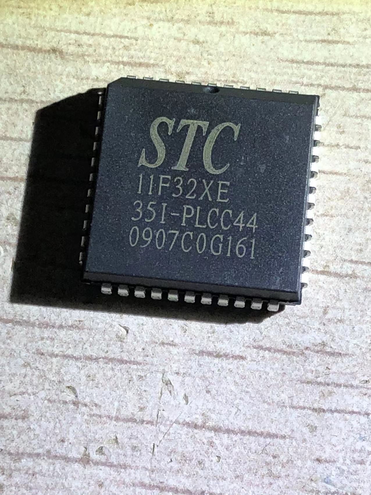 STC11F32XE-35I-PLCC44 PLCC44 现货热卖 集成电路 专业电子元器