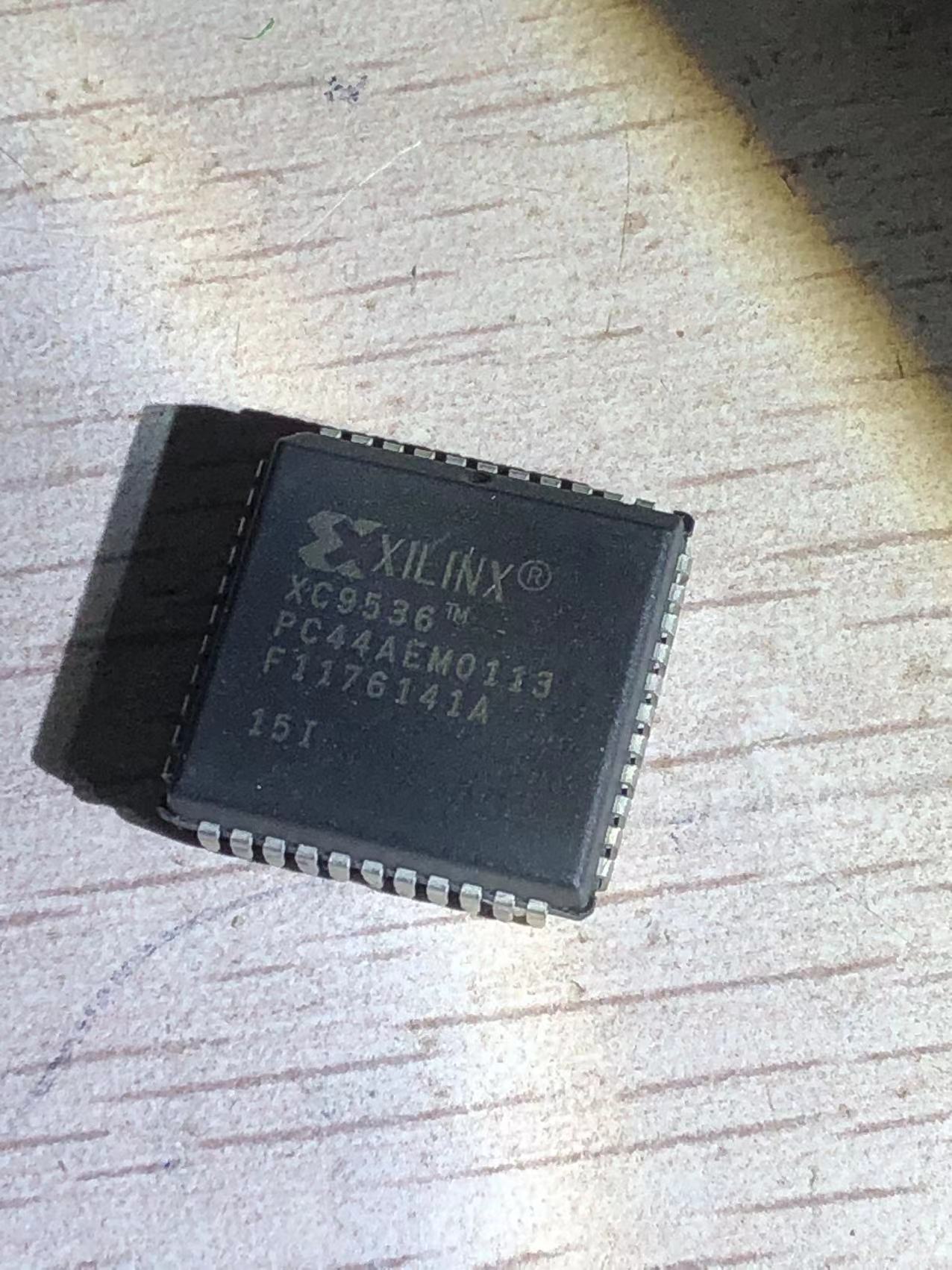 XC9536-15PC44I  XC9536-15PC44I 可编程CPLD存储IC 电子元料配单