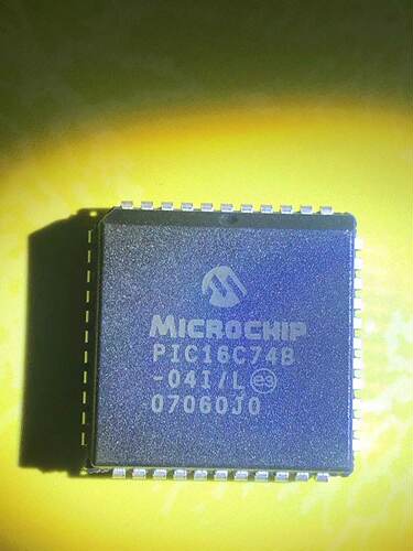 PIC16C74B-04/L  PLCC 原装现货 PIC16C74B-04/L  PIC16C74B-04/L