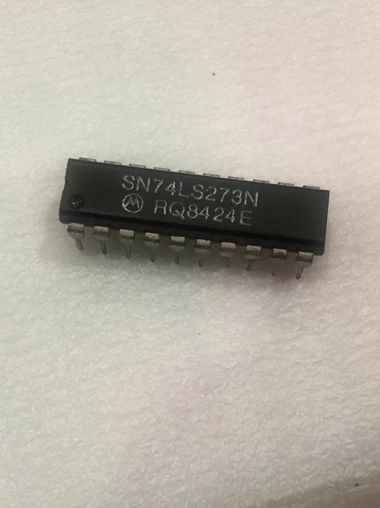 SN74LS273N DIP20 专业电子元器件一站式配单 SN74LS273N  DIP20