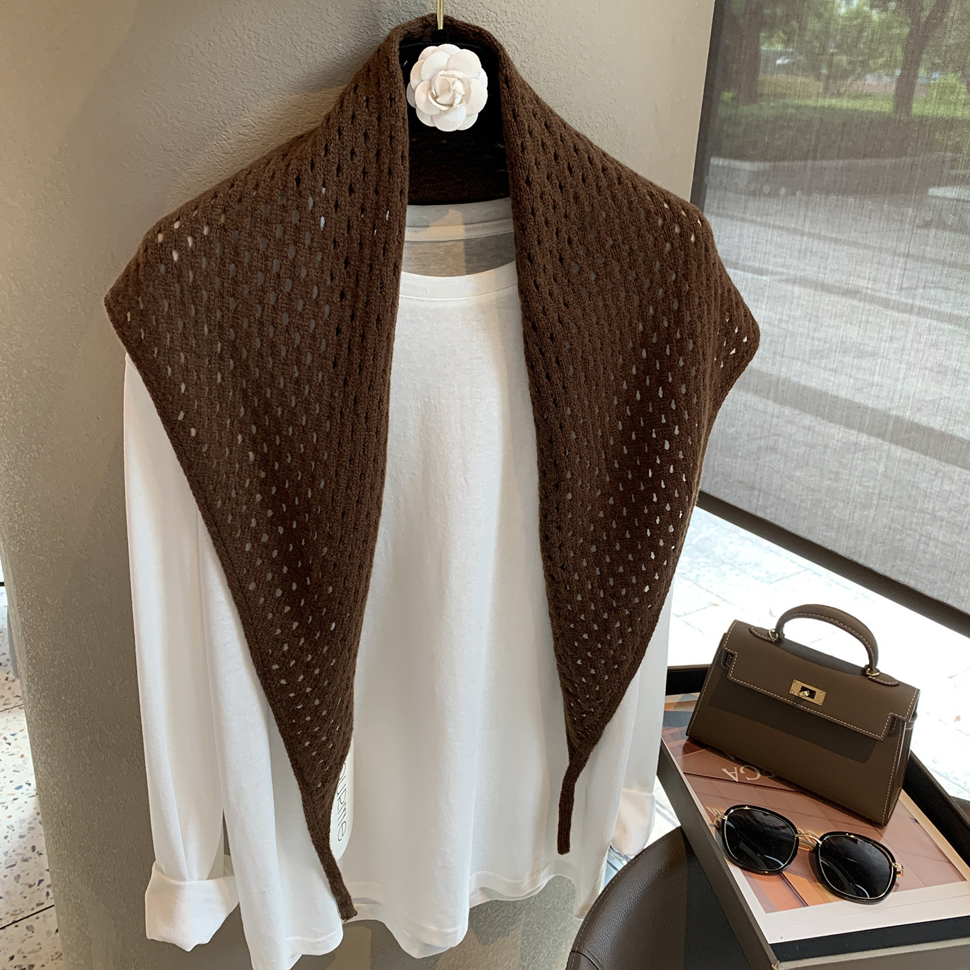 韩国100%WOOL三角巾女秋冬外搭披肩围巾两用镂空针织围脖,服饰配件/皮带/帽子/围巾,围巾/丝巾/披肩,淘宝优惠券,粉丝福利购,淘宝优惠卷