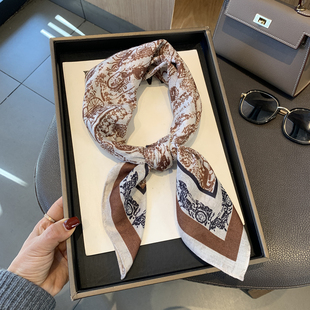 复古几何马车图案小方巾女春季双面印花韩版百搭丝巾时尚装饰围巾