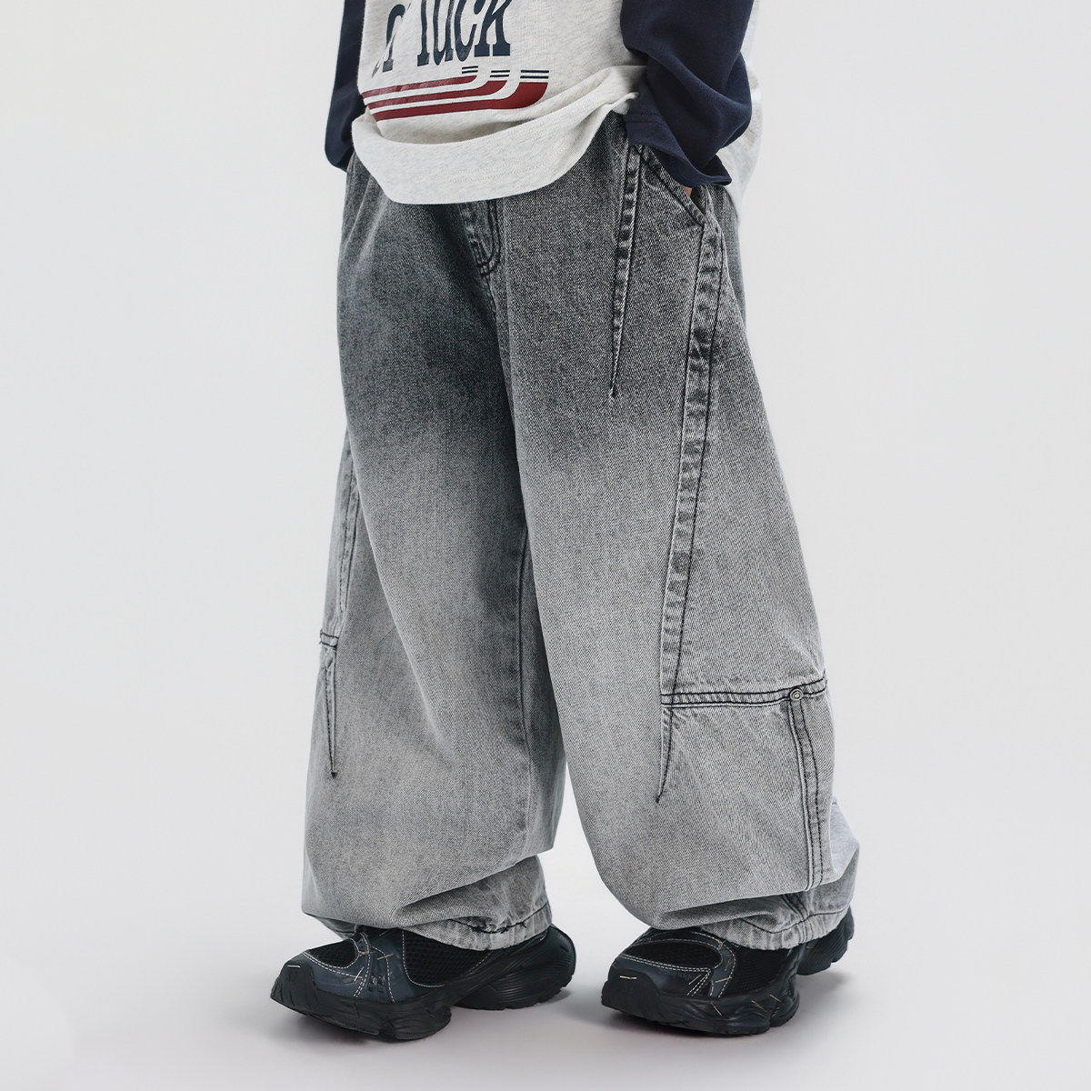 男童弯刀牛仔裤春秋款2026春装新款儿童中大童男孩休闲直筒长裤子