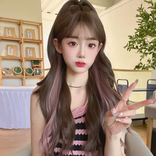 Парик, челка, шлем, придает объем