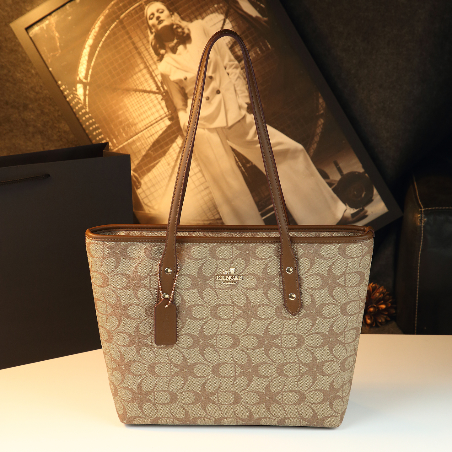 大容量托特包2025新款潮流高级感大包包女通勤时尚单肩包真皮女包