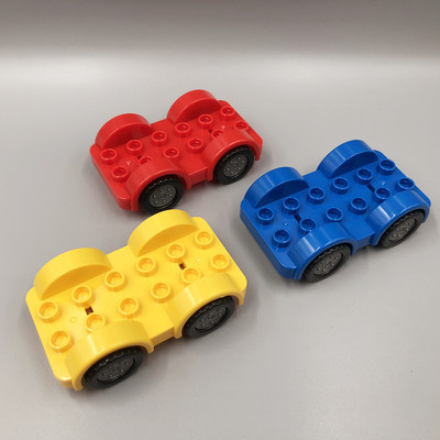 大颗粒积木益智跑车底座
