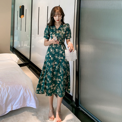 Floral V-neck dress women's dress 2020 summer new French style retro waist show thin Platycodon skirt Xianchao