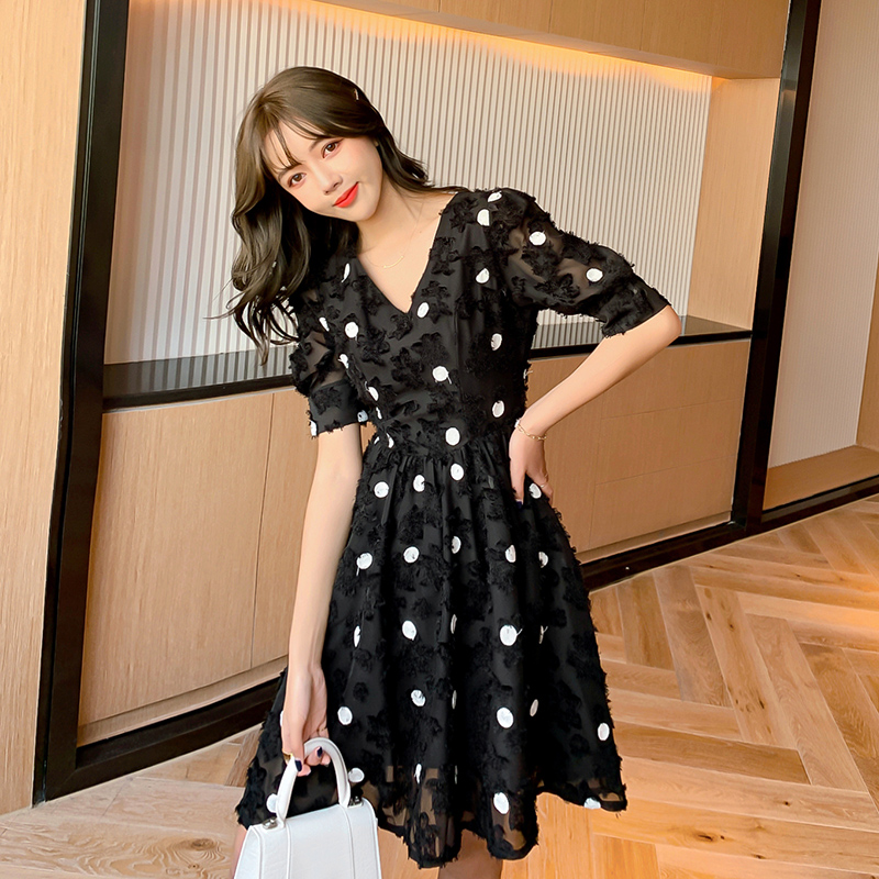 Polka Dot V-neck dress women's Retro French slim Hepburn spring summer dress 2021 new A-line fairy Platycodon skirt