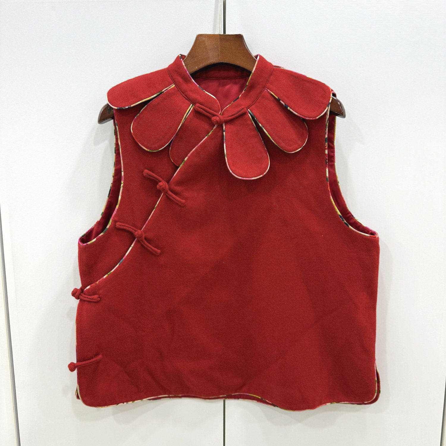 26703欧洲站26春斜门禁盘扣荷叶边花瓣娃娃立领羊毛国风马甲外套,女装/女士精品,上衣,淘宝优惠券,粉丝福利购,淘宝优惠卷