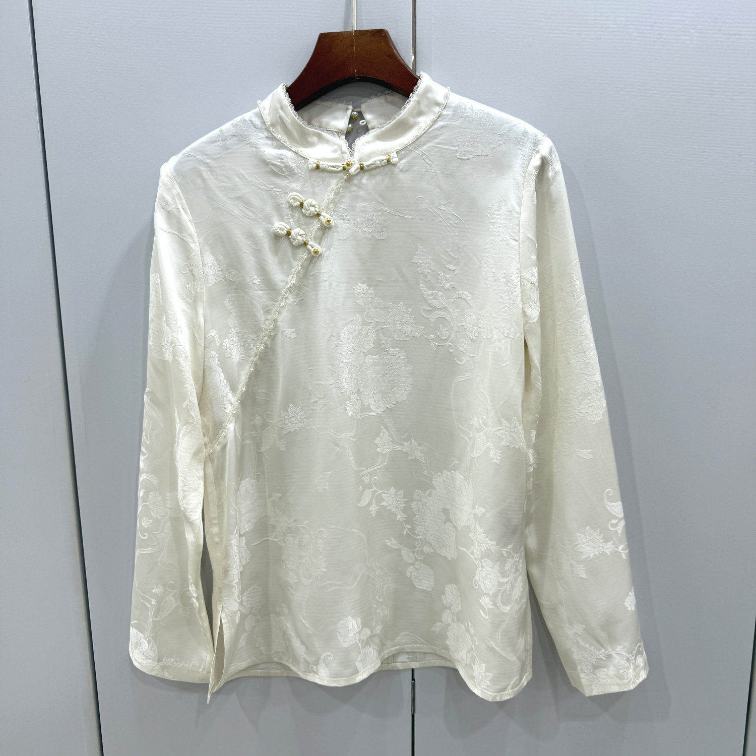 26672欧洲站26早春钉珠斜门禁盘扣立领人丝提花国风洋气百搭衬衫,女装/女士精品,上衣,淘宝优惠券,粉丝福利购,淘宝优惠卷