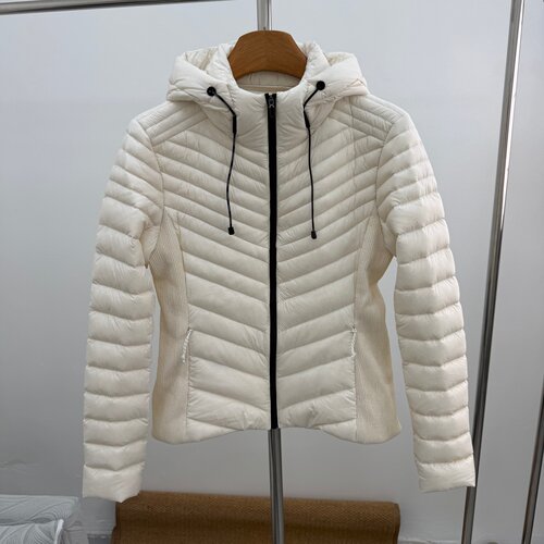 26W33090欧货连帽排骨条轻薄羽绒服女短款轻户外显瘦90鸭绒外套冬