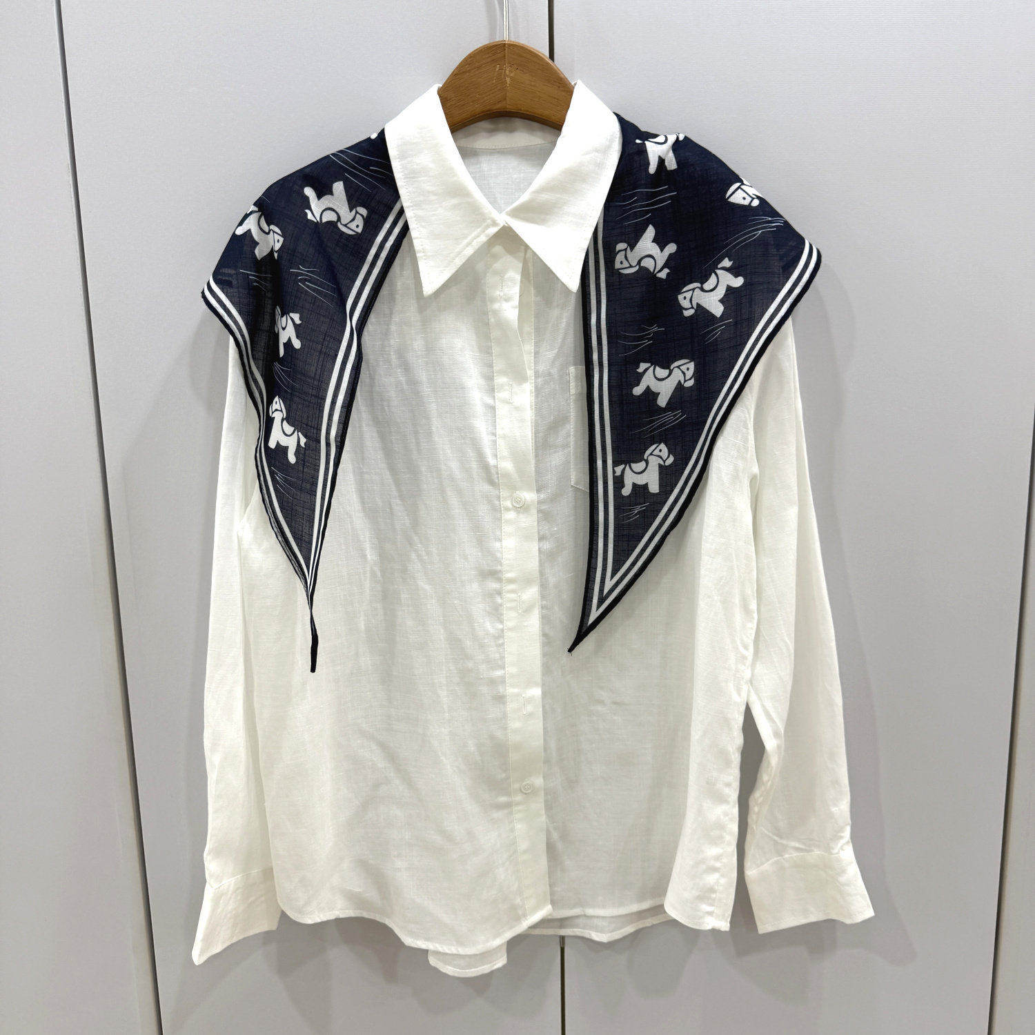 F7322欧洲站2026春款可拆卸丝巾单排扣宽松显瘦百搭天丝亚麻衬衫,女装/女士精品,衬衫,淘宝优惠券,粉丝福利购,淘宝优惠卷